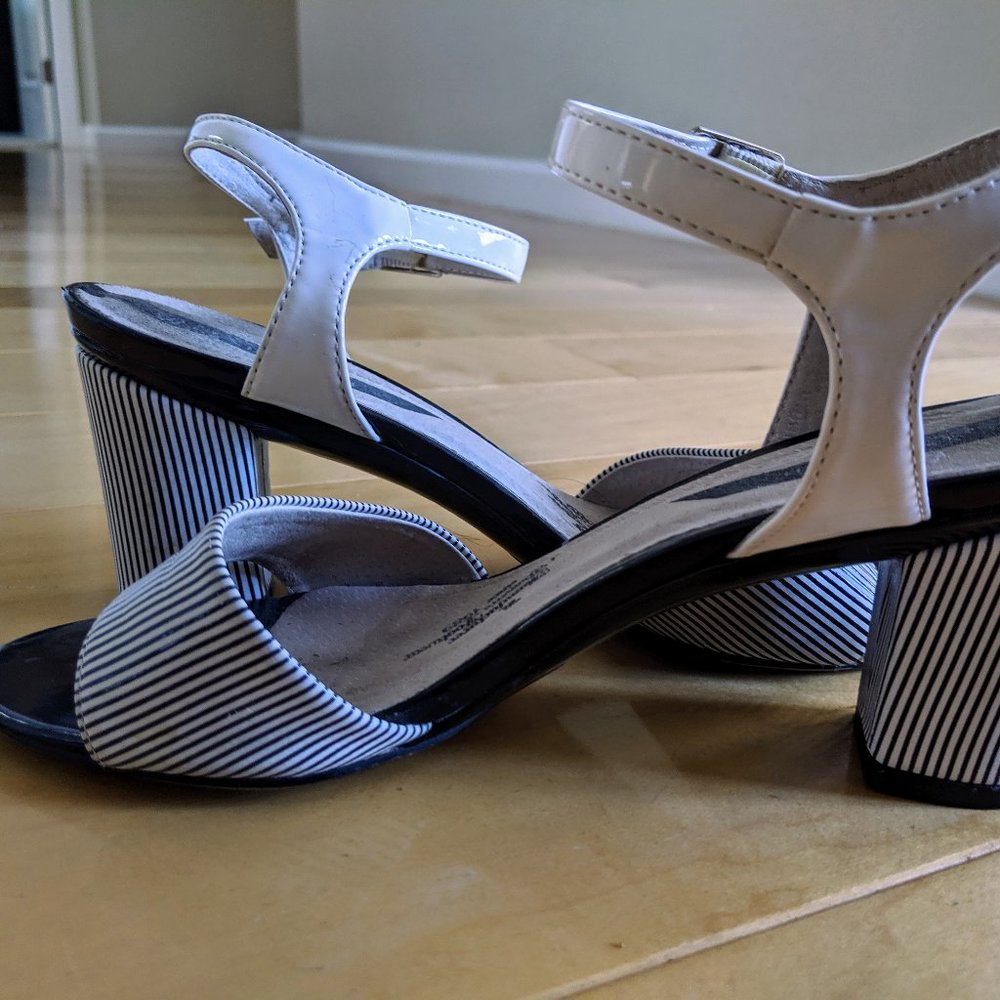 Unique block heel sandals, black/white stripe, 6